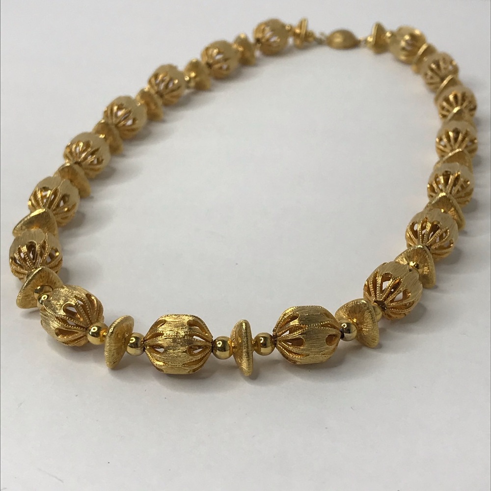 Necklace Gold Tone Vintage Costume Unsigned